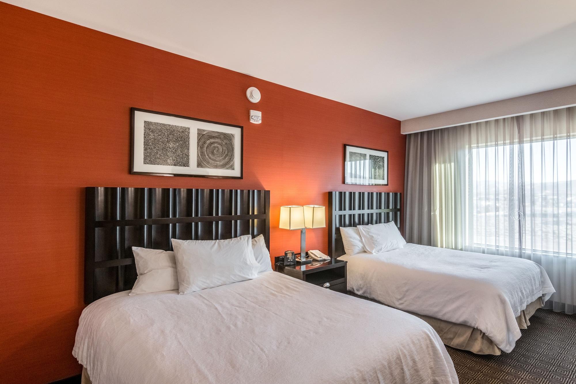 Embassy Hotel 4*