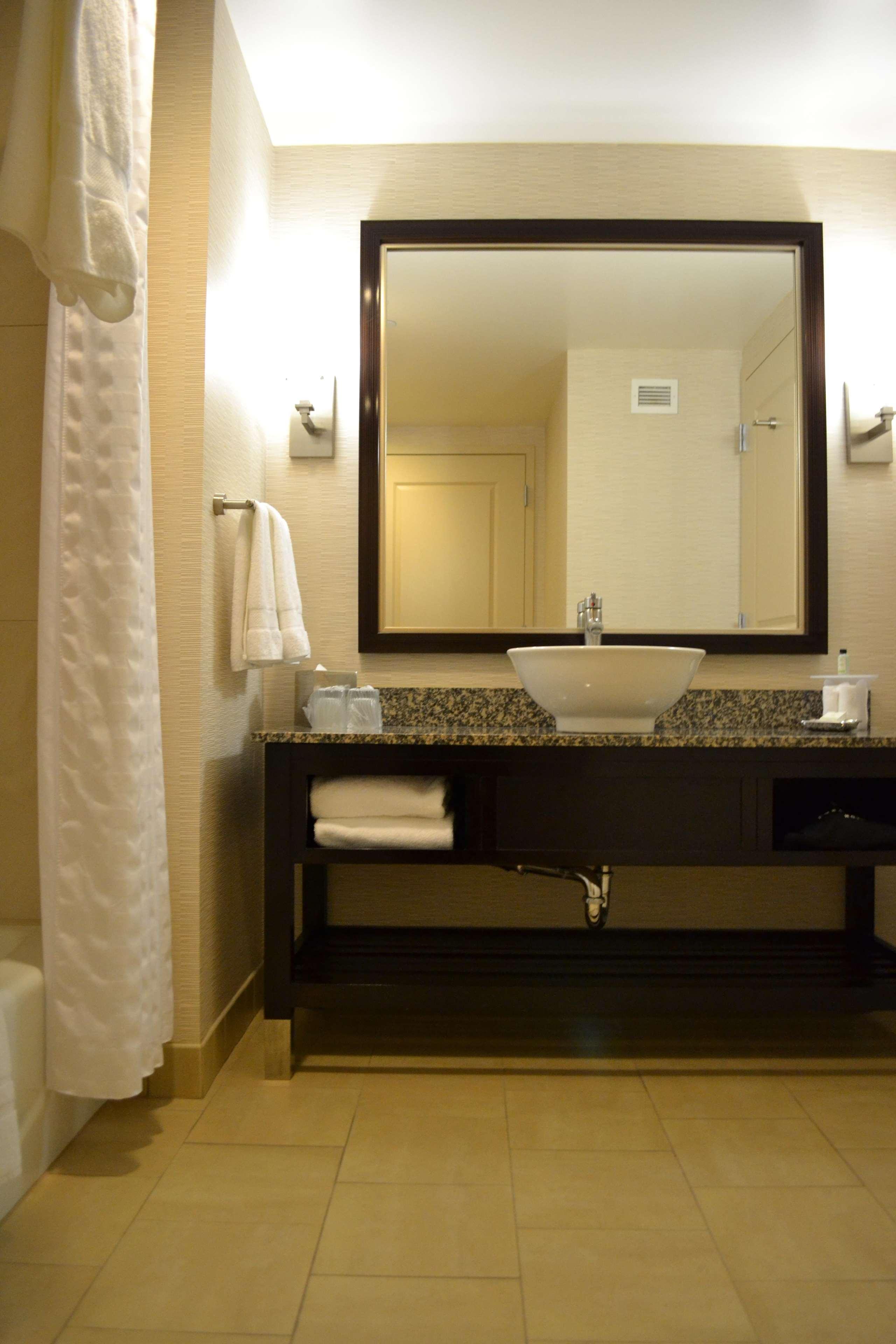 Hotel Embassy