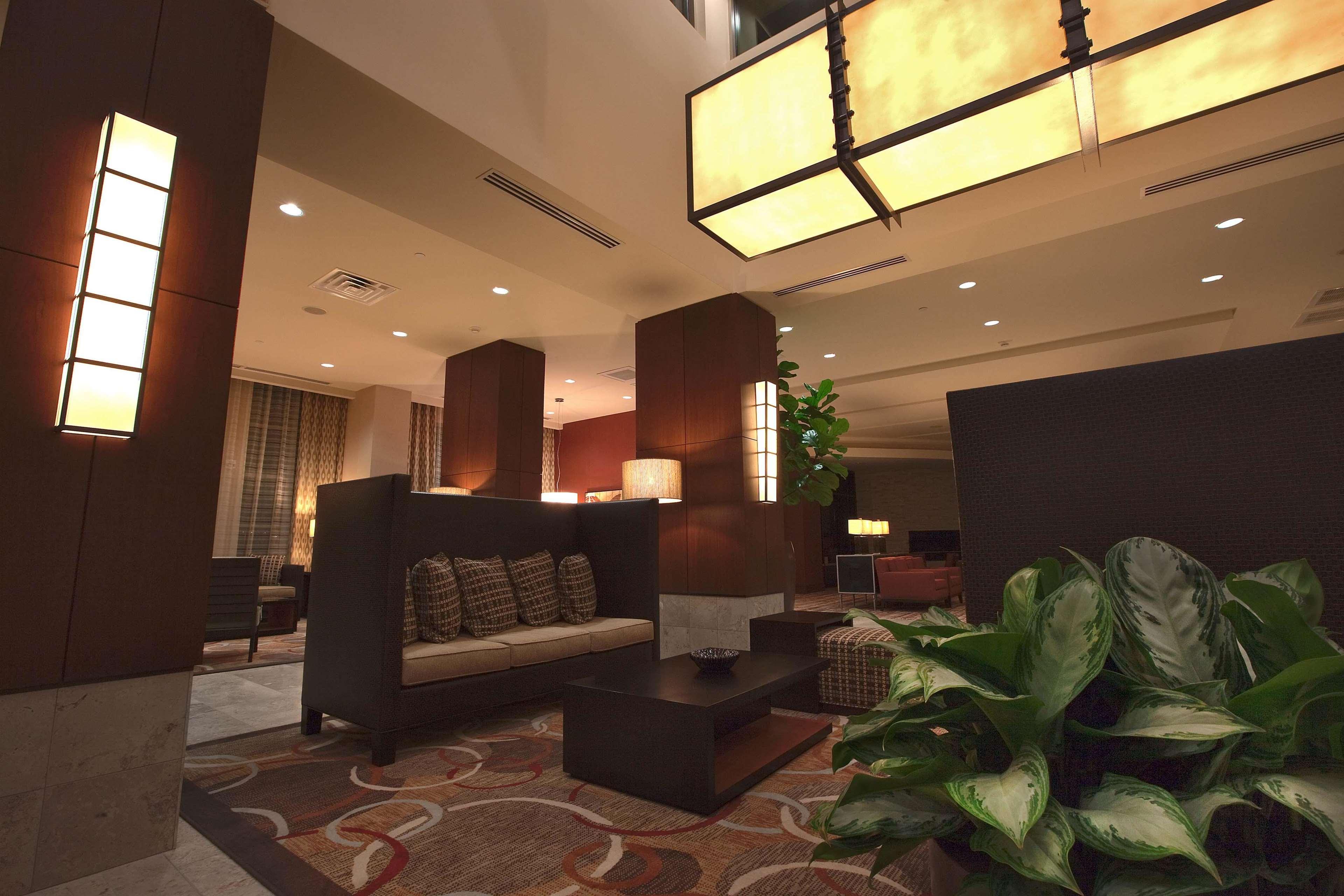 Hotel Embassy Palmdale