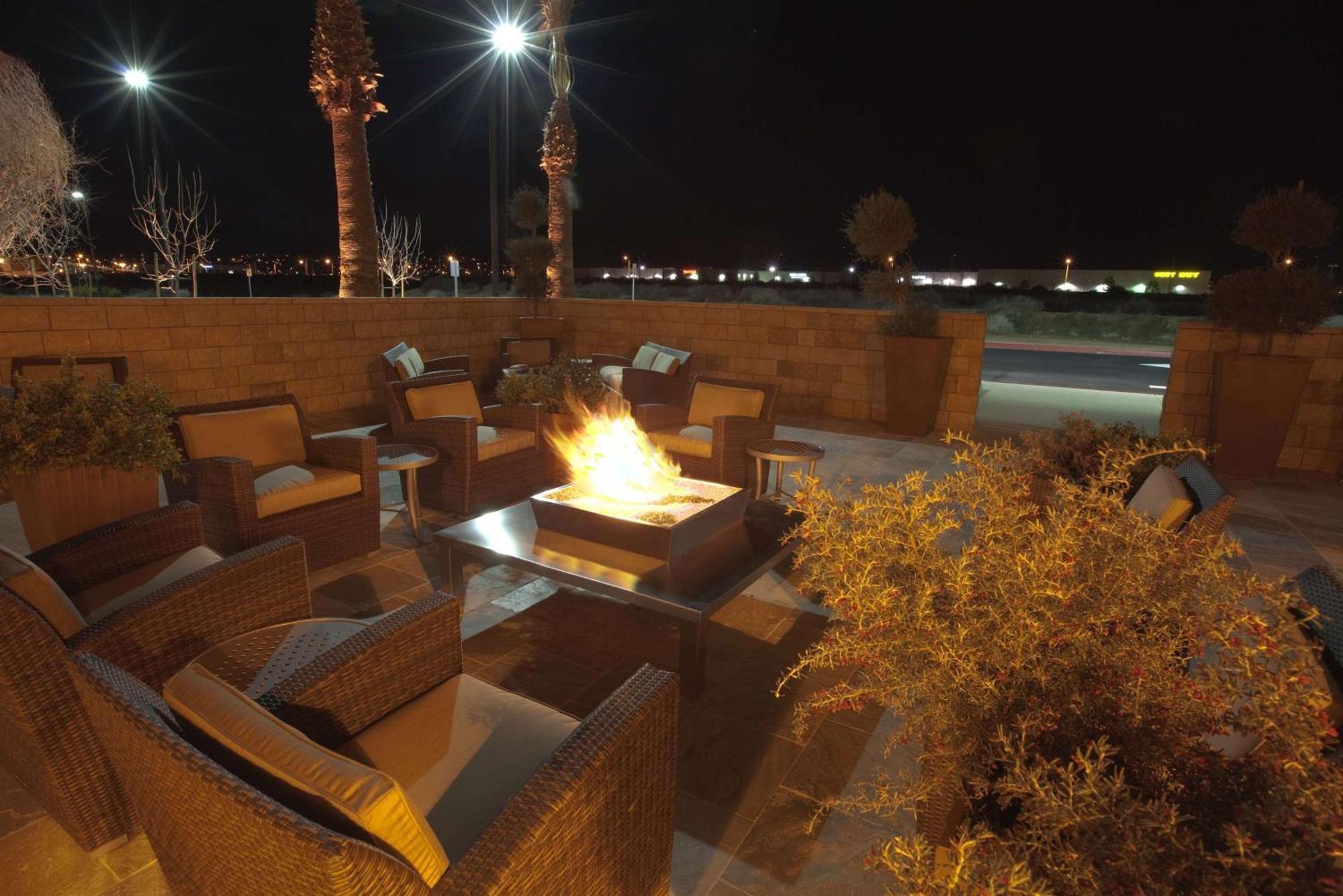 Embassy 4* Palmdale