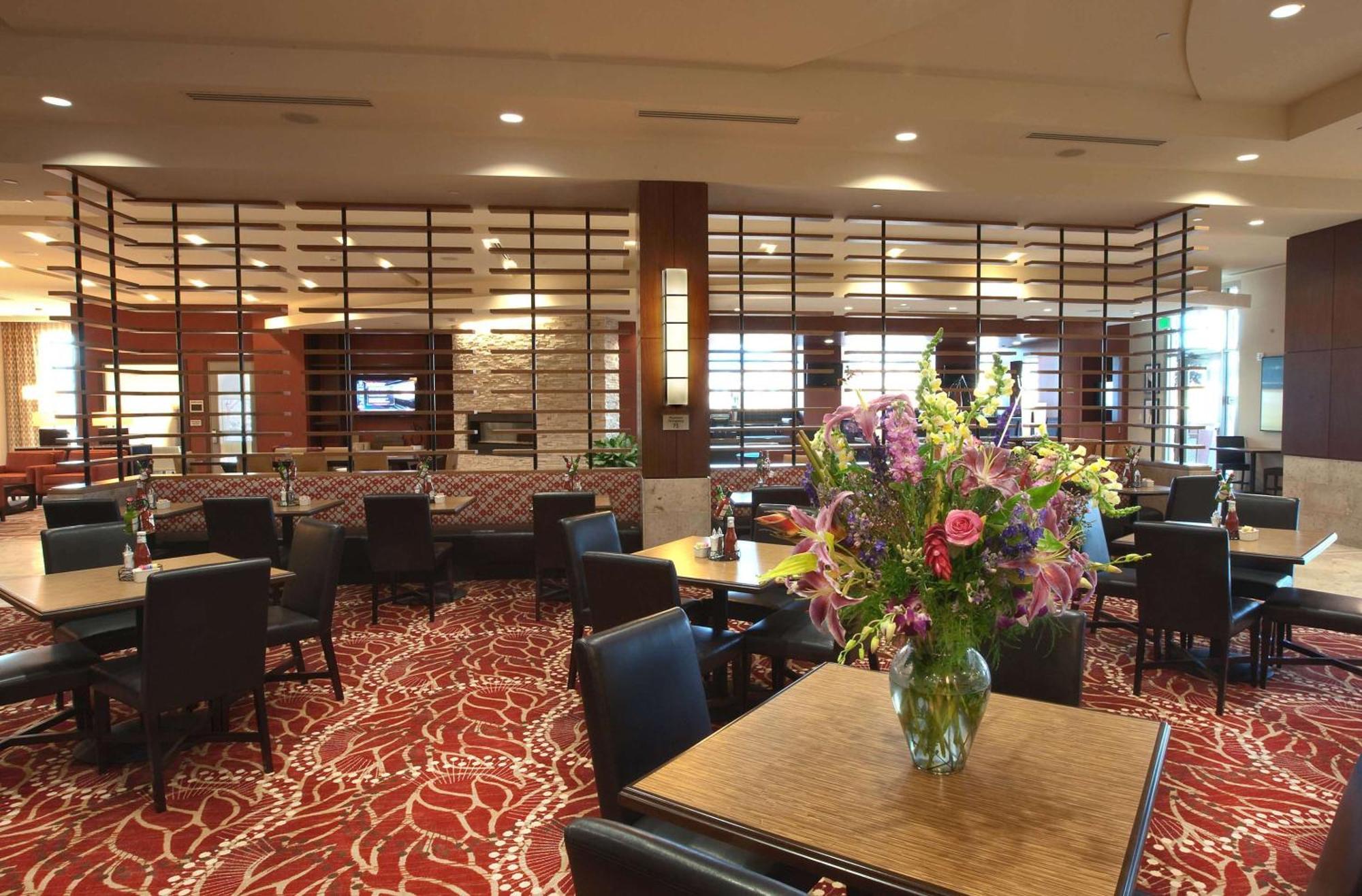 Embassy Hotel 4*